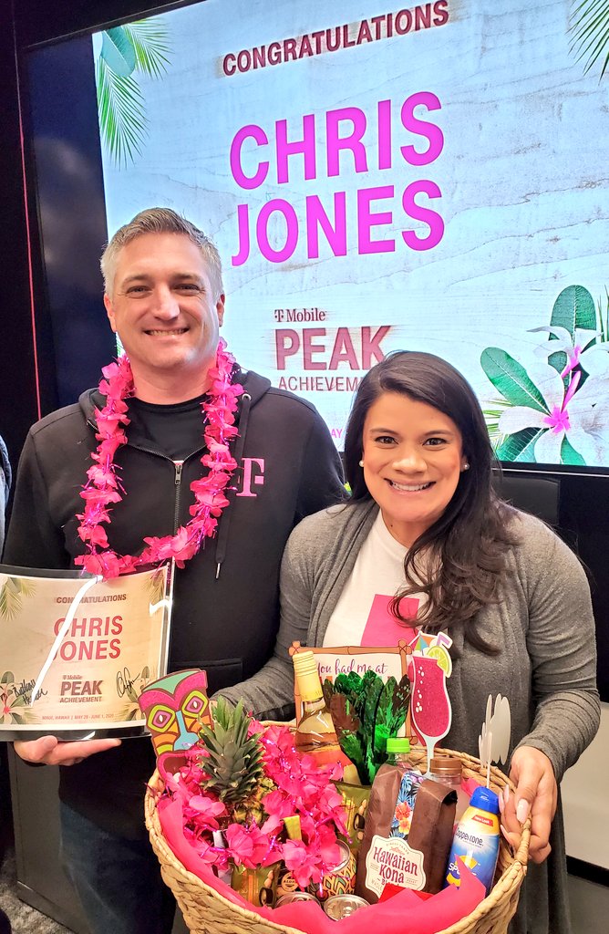brittheidler's tweet photo. NWTX is so incredibly proud to celebrate District Manager Chris Jones as a PEAK winner! This 20 year magenta veteran is so very well deserving of this prestigious award!! Please join me in CONGRATULATING Chris! #TexasDNA #NWTXUnitedinSuccess @cjgreentx @JonFreier https://t.co/lnc4s2wE7k