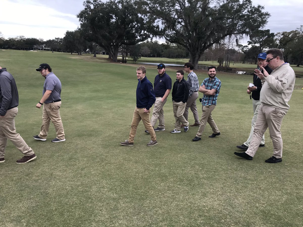 CobyTurfgrass's tweet photo. Thank you to Luke Gancarz, a SUNY Cobleskill alumni who is now the superintendent of the country club of Orlando for giving us a tour! #ThecountryclubofOrlando #sunycobleskill #cobyturf #turfmanagement https://t.co/Hexfxx87vn