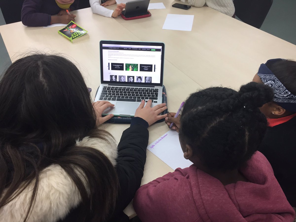 Our Guides planning their <a href="/JPFoundation/">Jack Petchey Fdn</a> Theatre trip 🎭 #GirlGuiding #NewExperiences #andjuliet