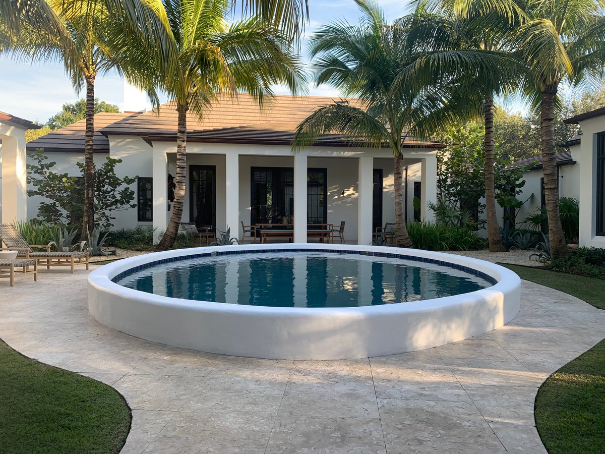 AGC_FEC's tweet photo. We were proud to present @GastBuilt a Build Florida Award for their work on a Private Residence in category Residential Construction $5M &amp; Under. Congrats! #AGCFECStrong https://t.co/FpHHRBg0Ri