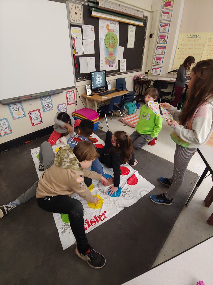 Mrs. Gout tweet media