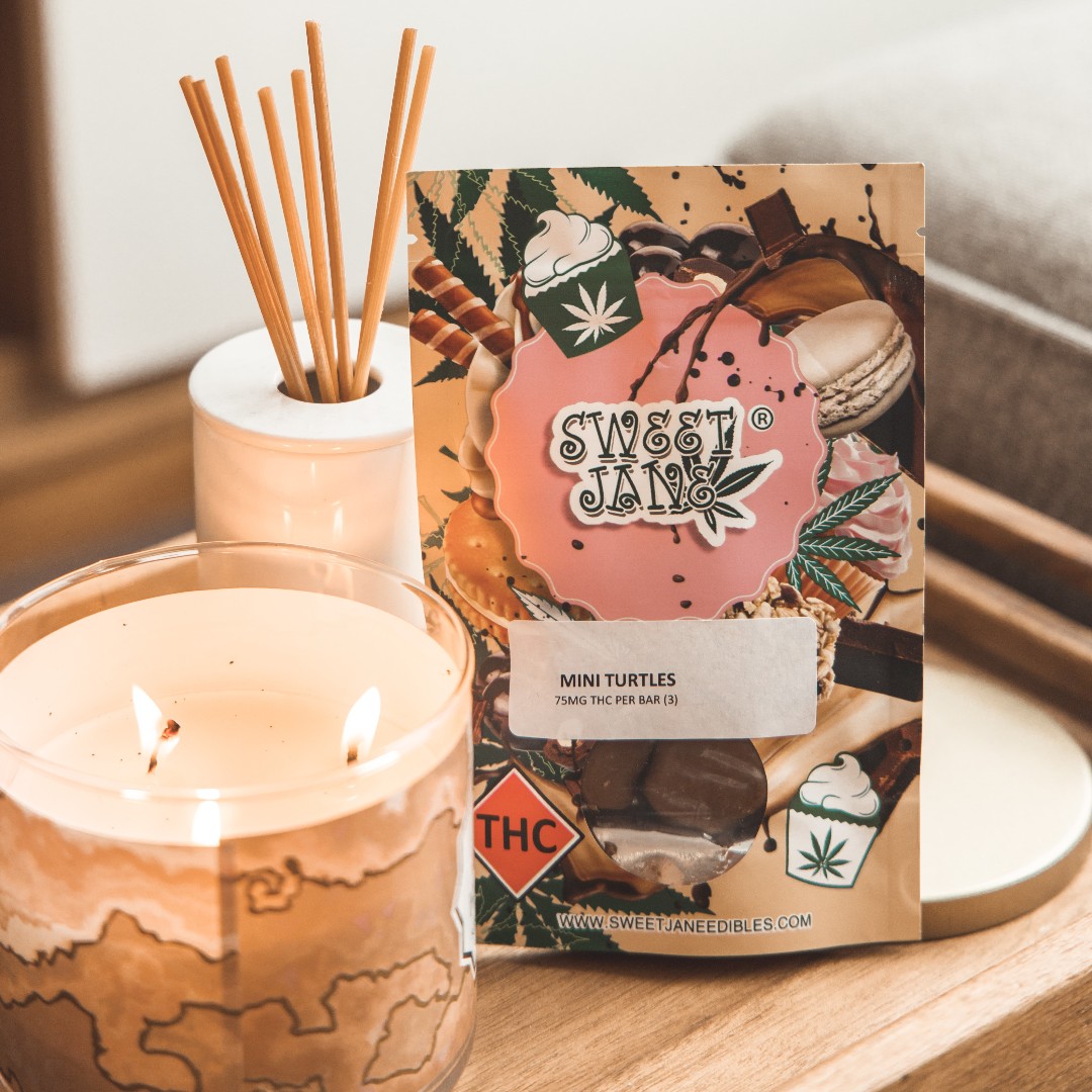 buylowgreen's tweet photo. Sweet Jane’s products are the perfect little treat. These bite sized edibles provide just the right amount of buzz with 75mg of THC in each mini turtle.
#sweetjane #miniturtles #thc #cannabis #edibles https://t.co/1E9hgFmN1q