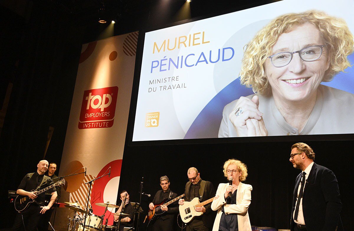 #TECD20 « A quoi vous marchez <a href="/murielpenicaud/">Muriel Pénicaud</a> ? » réponse « je me piquouse au terrain ; ça me donne de l’énergie et c est sans limite ». Beaucoup d entre nous devraient faire de même. We ❤️ <a href="/murielpenicaud/">Muriel Pénicaud</a> !!!@natixis #TopEmployers2020 <a href="/LaetiCamilleri/">Laëtitia Camilleri</a> <a href="/fabricevallon/">Fabrice Vallon</a> @DavidAbiker