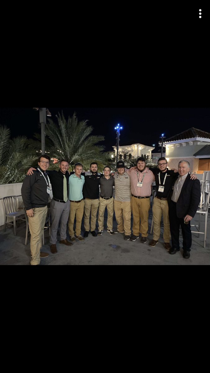 CobyTurfgrass's tweet photo. SUNY Cobleskill turf students at the 2020 @GCSAA_GIS  ⛳️⛳️⛳️ https://t.co/B5QO0LC6AM