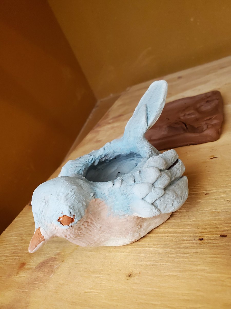 CharihoCeramics's tweet photo. Semester 2 Ceramics is underway! Creative things are afoot! Kudos to Alexa K for bringing in dried flowers and experimenting with unique textures! #chsart #creativitytest @CharihoRegional @CharihoHUM https://t.co/n03oGsYuWL