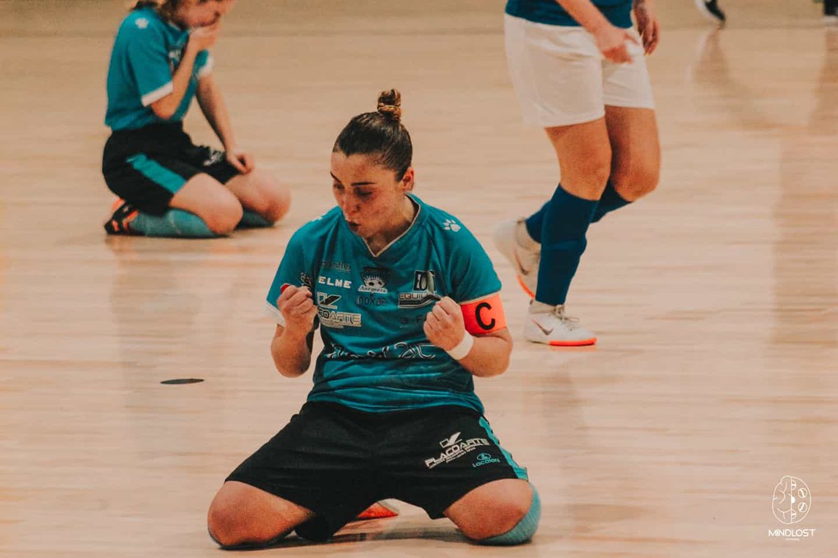 mindloststudio's tweet photo. Reportagem fotográfica do jogo @fcazemeis vs @gdgafanha a contar para a taça distrital de Aveiro 😎
.
#fca #azuldevitoria #fusalazemeis #gdg #gdgafanha #mindlost #futsal #futsalfeminino https://t.co/LoQVltwdHG