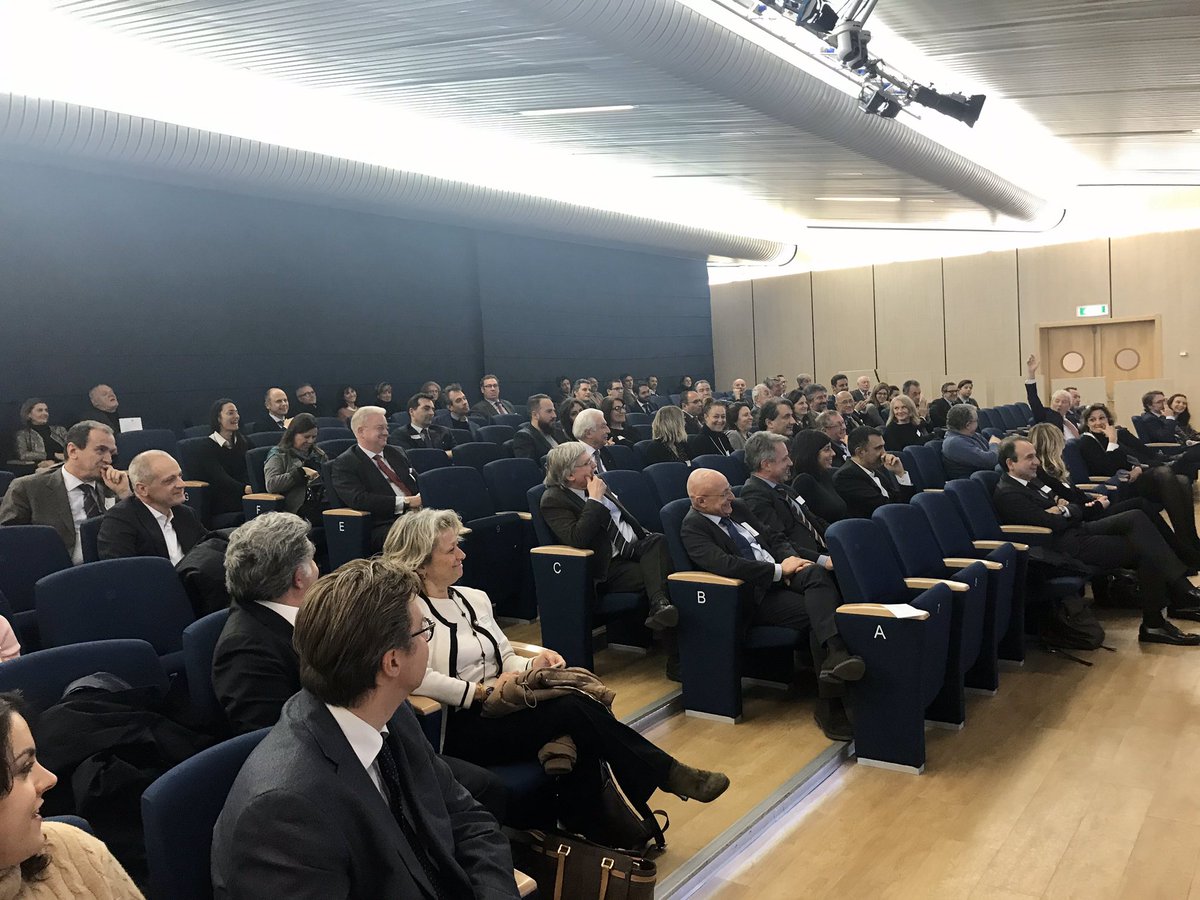 BritChamItaly's tweet photo. Massimo Fabio of KPMG moderating trade panel on the future relations between #UK and #Italy at today’s conference organised by @BritChamItaly &amp; @ItalianChamUK in collaboration with @Assolombarda  supported by @KPMG_Italy 

#BrexitBCCI
#BCCICommunity
#BCCI2020 https://t.co/UHjoVY8MM6