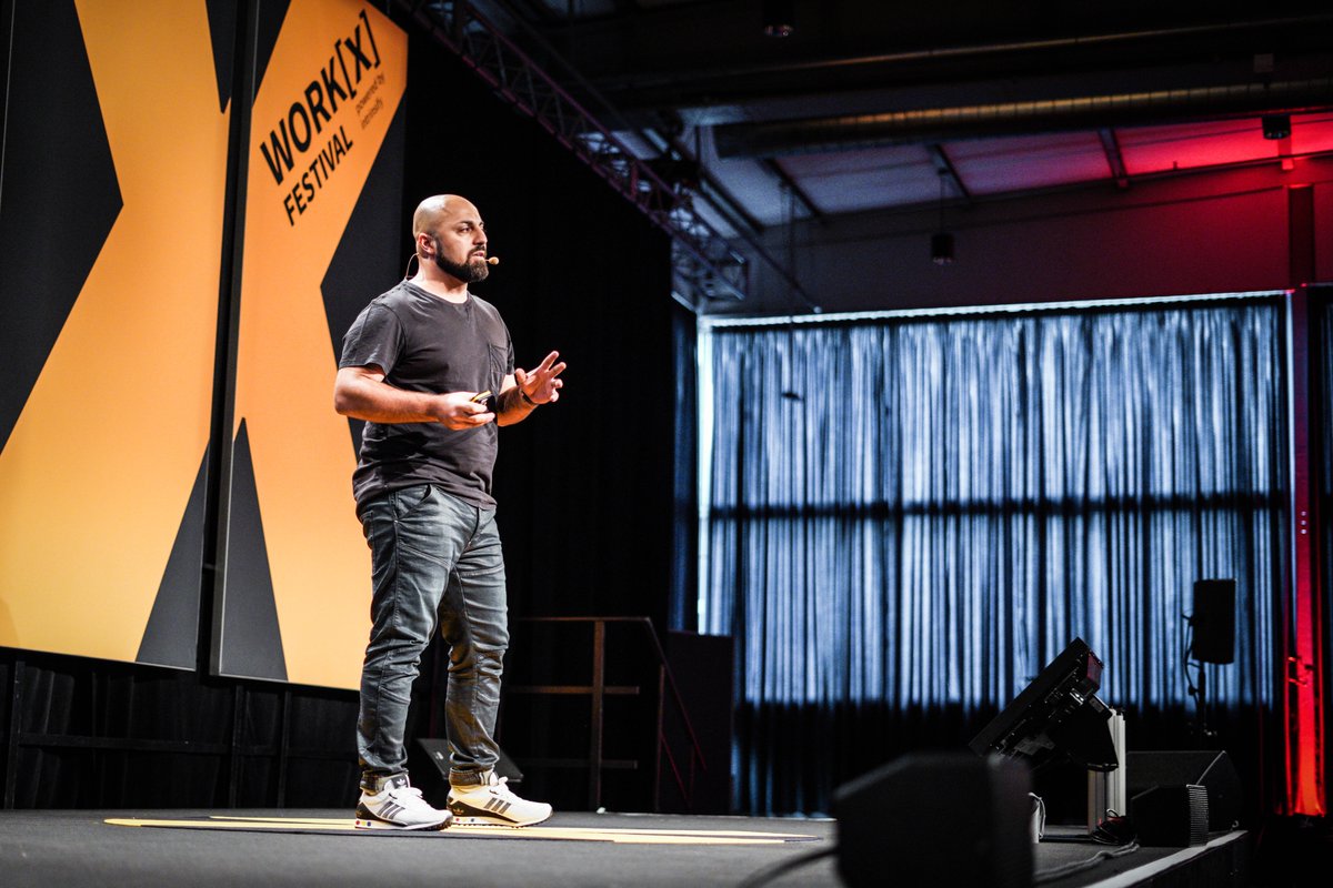 F_Staedtler's tweet photo. Was für ein Glücksgriff für #workX19. Und das soll's noch nicht gewesen sein mit uns und EU-Jugendbotschafter @mahlo. Bleibt dran, dann erfahrt Ihr bald mehr über sein Zollverein-Comeback. Tickets laufen übrigens gut, noch zum "Früher Vogel"-Tarif: https://t.co/KsdrIW6Yy6 https://t.co/JGR4Ld2wGT