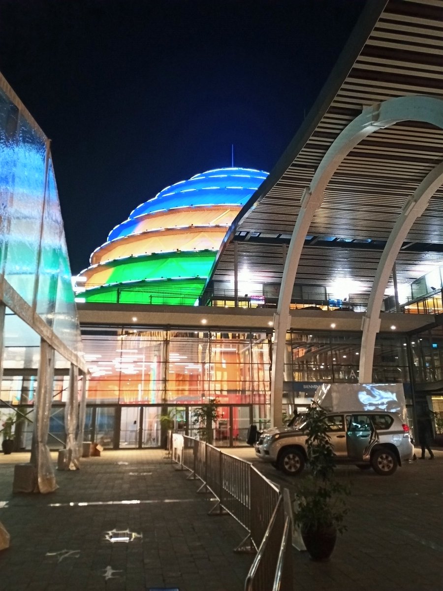 AkinSawyerr's tweet photo. Great to be in #kigali representing @decredproject at @AfricaTechSMT https://t.co/Ay6zDzdnWS