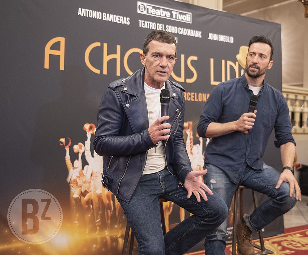 bazar_show's tweet photo. El próximo 21 de febrero se estrenará en el Teatre Tívoli el aclamado musical @AChorusLineEs producido y codirigido por @antoniobanderas y protagonizado por @PabloPuyol_ en el papel de Zach.
Info por @Montse04311049 en https://t.co/8ZbIUeFN33 https://t.co/FllHghZoPm