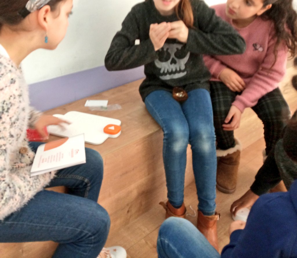 nsabate4's tweet image. #robóticaporlaigualdad
Ja tenim el kit #Matatalab a l'escola. Els de 5è no han pogut esperar i ja l'han provat.
Gràcies @SPC_robotics #mentorizaciónrobots
#CompartimRecursos #robóticaporlaigualdad
@xsune @manelsales @rmeix_p @MLuisaForjan @juliopachecoa #EscolaPúblicaReus #educar