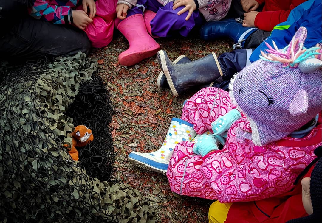 SGForestSchool's tweet image. The Reception children at Christ Church Clifton Primary School have been reading the Gruffalo in class.  Today we went into school to explore the story some more. We learnt lots about the animals and their habitats;  Of course there was time for fire and sweet treats!