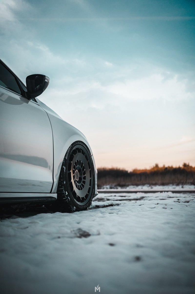 _moth_tv's tweet photo. I don’t post much but here’s my last shoot. #vw #lifeonair #bagriders https://t.co/7Za7AKnTZ5