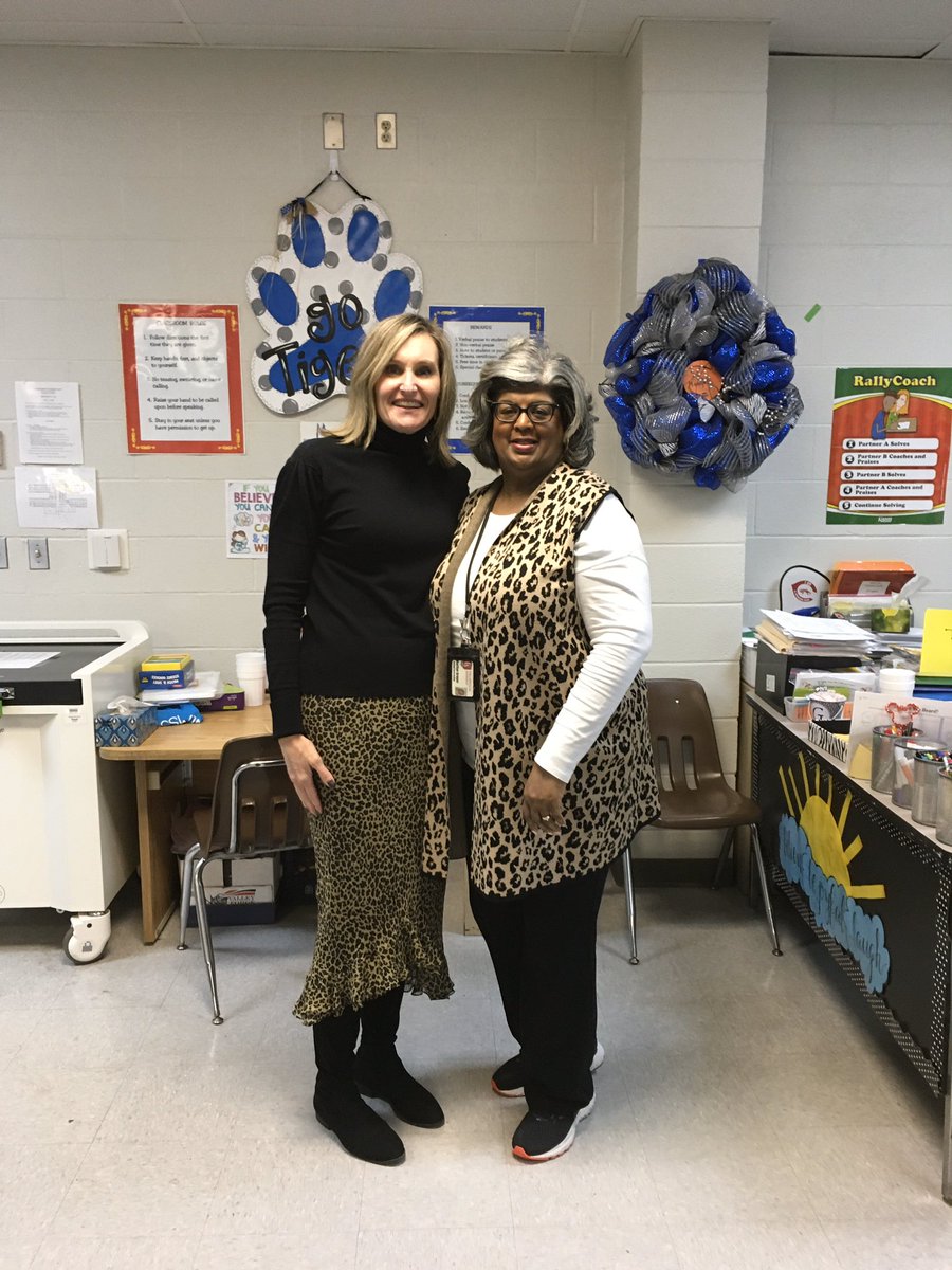 Tpeeper7's tweet photo. It had been a “WILD” day for the Peeps and Grizz! #twinning #4thgradeteam @MarilynGrayer1 @crosswindeagles https://t.co/tmbFivPeSN