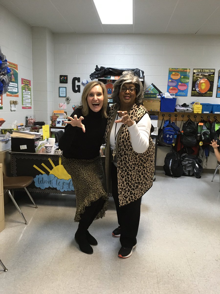 Tpeeper7's tweet photo. It had been a “WILD” day for the Peeps and Grizz! #twinning #4thgradeteam @MarilynGrayer1 @crosswindeagles https://t.co/tmbFivPeSN