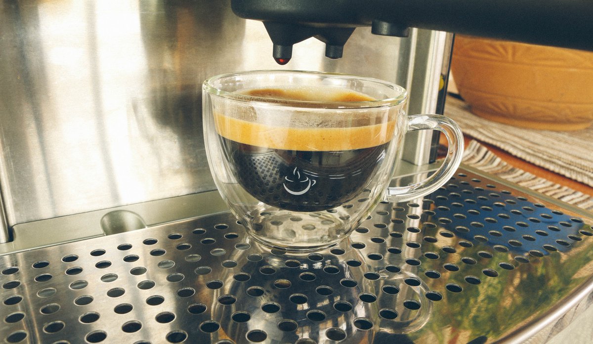 LunaeCoffee's tweet photo. We're celebrating our birthday today, 3 years of Lunae Coffee 🎈 To celebrate We'd like to give you 15% off! Use code BIRTHDAY1 on our website to claim the discount of either Cappuccino or Espresso cups. ☕️ https://t.co/BRd45d6XUq #CoffeeAddict #SpecialOffer https://t.co/lDOMcXBmmJ