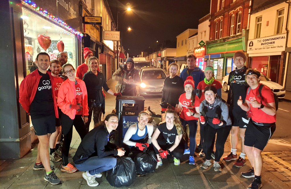 Our BIGGEST EVER turnout! 🙌💕 Tonight, 40 runners came to GoodGym Cardiff to help at the Tenovus Charity shop, leaflet about #GoodGym &amp; litter pick🏃‍♂️🏃‍♀️At the charity shop we tagged clothes, redressed mannequins &amp; sorted vinyl records👕🧦👞 Need our help?: goodgym.org/request-a-task