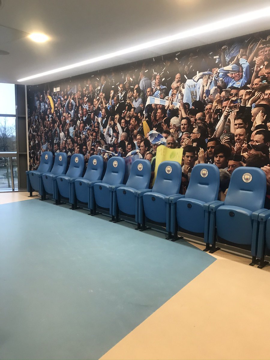 guzdden's tweet photo. Great event today at Etihad Stadium. #OperatingTheatresConf some great speakers. #networking. Huge thanks for my welcome and engagement from the audience. #civilitysaveslives #letsmakeitmatter #coffeeroomchats #mywellbeing https://t.co/x9LWjUeyiM