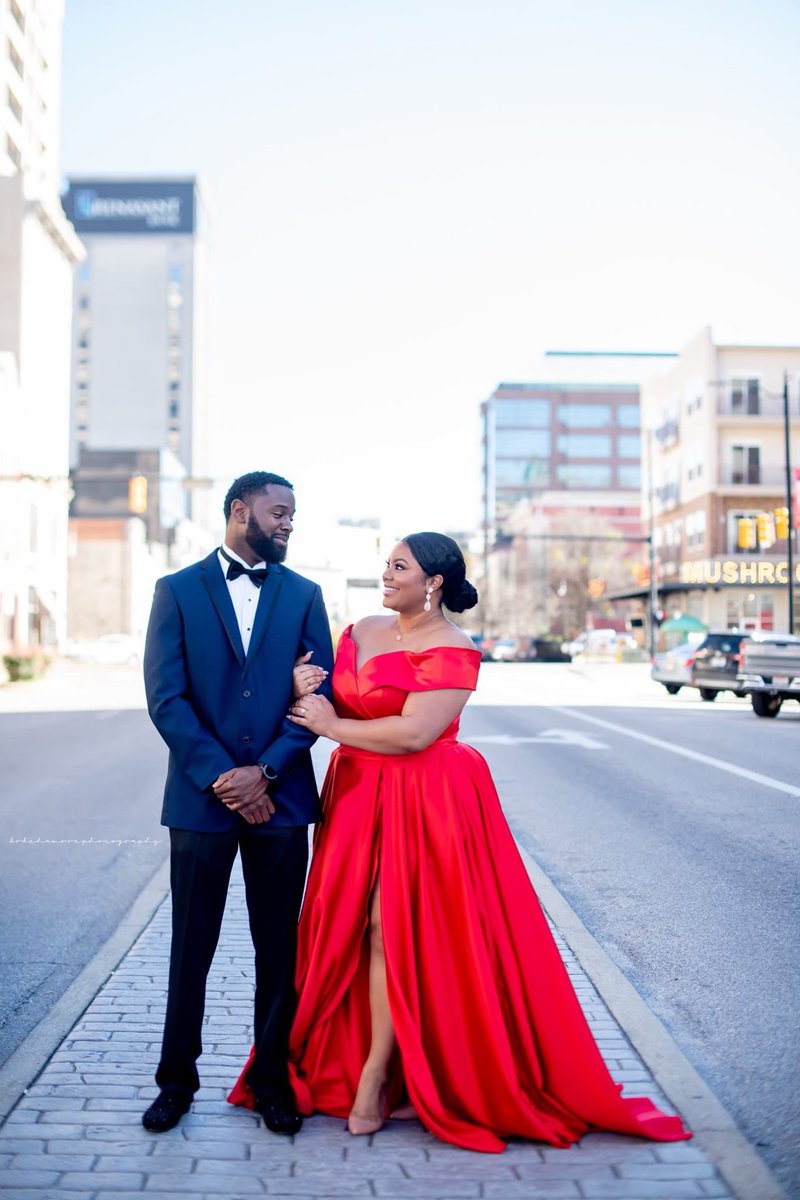 BokehAmore's tweet photo. Mr. &amp; Mrs Pettaway... year 5! #BokehAmorePhotography #BlackLove https://t.co/IXz9BJeRLy