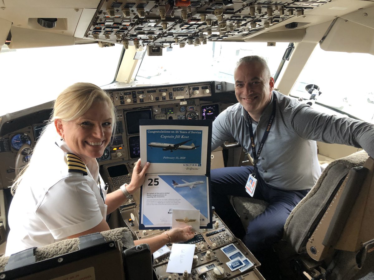EWRCPO's tweet photo. Captain Jill Kost, 25 years of dedication to United and our customers! Thank you! #EWRCPO #beingunited #United2winNYC @weareALPA @jonathangooda @magda @mike_bangma @EWRCPO @grj02 @jeff_riedel160 @susannesworld @JMRoitman @weareunited @EWRmike @fabiangarciaEWR https://t.co/mqujUPjyAZ