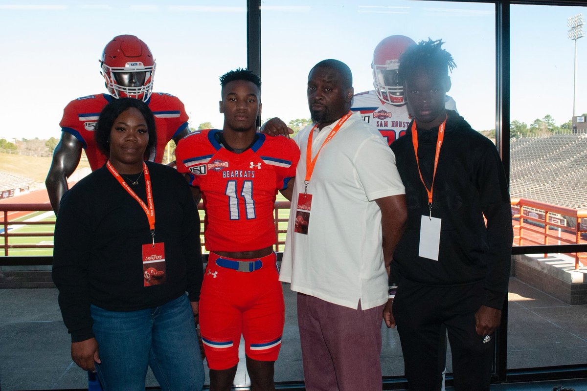 c_crawfordiii's tweet photo. Blessed to say that I will be continuing my Academic and Athletic career at Sam Houston State University @znpatterson @CoachRogers57 @BearkatsFB #EatEmUpKats https://t.co/QTbLffgpqz