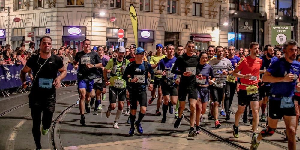 ariellepiazza's tweet photo. Pour répondre aux attentes de tous, coureurs, partenaires, nous avons souhaité faire évoluer l’événement et transformer le marathon de Bordeaux.
Il deviendra un semi-marathon nocturne, populaire, qui rassemblera plusieurs milliers de sportifs.
Plus d’infos à venir..🏃🏻♀️🏃🏻♂️
#Bordeaux https://t.co/CFlbqj4Vp3