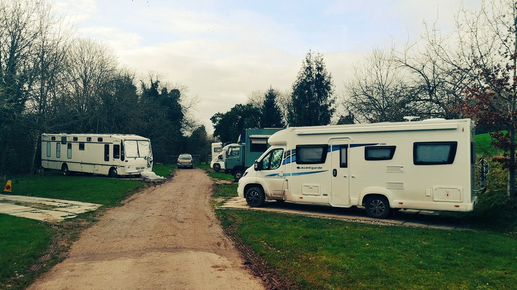 MarmaladeTour's tweet photo. We've got some exciting looking neighbours at this lovely little @candmclub CL site.
The green converted Luton next to us is driving over to Australia soon!
Absolutely love meeting others and hearing their story!
#inspiring #motorhome #compassavantgarde #adventureisoutthere https://t.co/loSOIWZD33