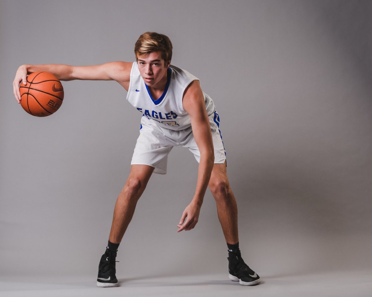 SMCHSBasketball's tweet photo. ICYMI: Santa Margarita will play 3 MAJOR games this week. Tonight the boys play host to @ServiteBSKB here at Moiso Family Pavilion.
๐ฐ| Freshman Gold 4PM
โฐ| Junior Varsity 5:30PM
โ๏ธ| Varsity 7PM
#BringTheNest #WeAreSM๐ฆ
https://t.co/cN8pDN3rUG