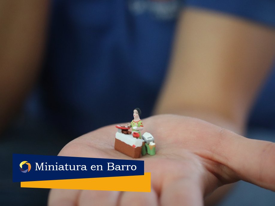 Acompañamos a nuestros clientes en sus esfuerzos para crecer. 

Este día visitamos el Taller de Cerámica La Casita, cuya propietaria, Doña Rosa Lidia, nos compartió el proceso de elaboración de miniaturas en barro. 

#Artesanías #Miniaturas #Ilobasco #CDMYPE
