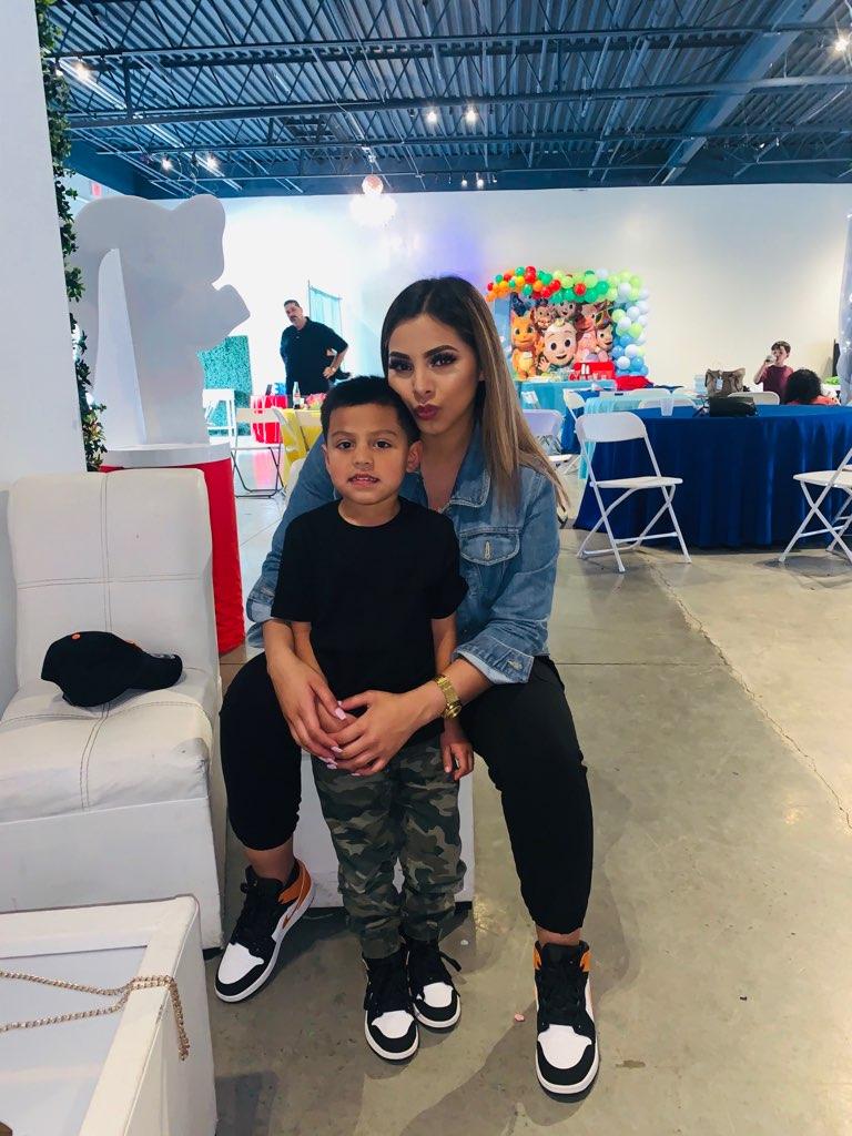OhhCelestee's tweet photo. What's better than 1 Cel.. 2 Cel's ๐๐งก #minime #soobad https://t.co/TDeJGx1Dy1