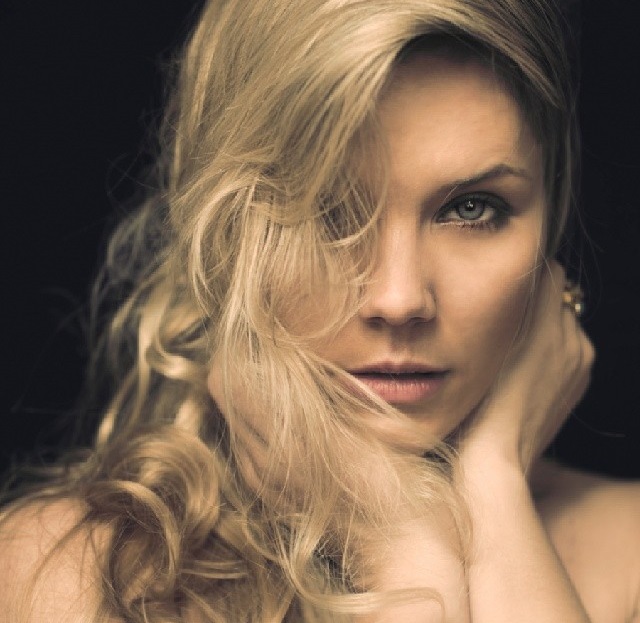 deadcon8's tweet photo. Wishing the Very Happiest of Birthday's to L.A.'s Most Outstanding 5'5 Actress, Martial Artist, Novelist, Stunt Performer & Monumentally Gorgeous Wife of Mr. @zac1morris. Mr.s @amyejohnston. HAPPY BIRTHDAY AMY!!! #CassieWeston #JaneTheRipper #Android18!!! 🥳🎈🎂🎉🥳🎈🎂🎉🥳🎈 https://t.co/EWT943tJO0