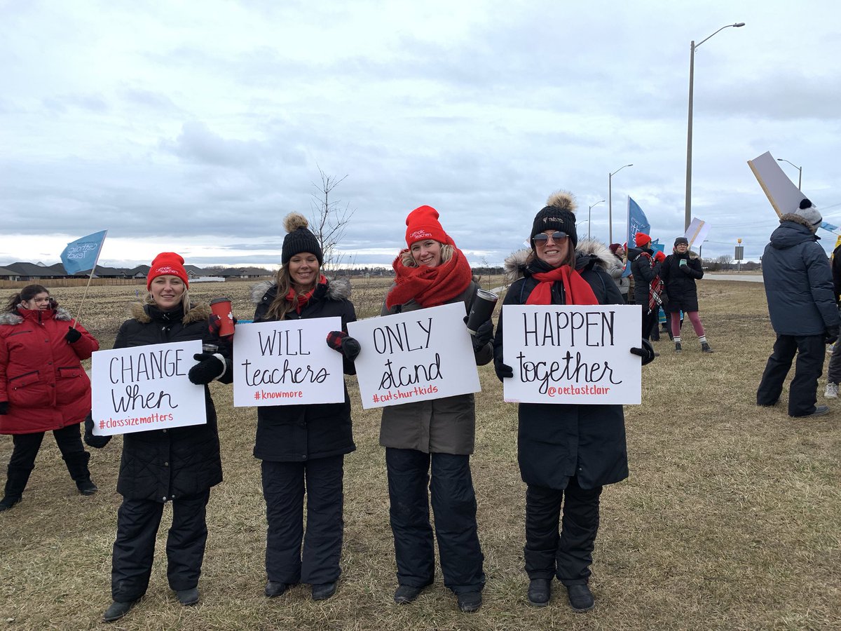 MrsJRoss1's tweet photo. Standing up for what really matters. #cutshurtkids #redfored #OECTA #classsizematters #cantdomorewithless @OECTAStClair @OECTAProv https://t.co/CJhHaGj5TA
