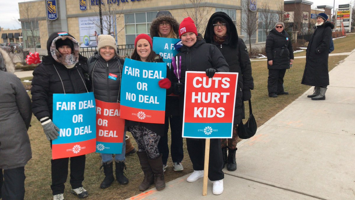 HawkinsLisa's tweet photo. Another successful day. Lots of continued support from families! https://t.co/z5BA7RaZAu