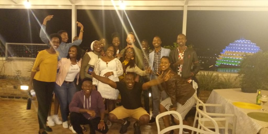 Sharing dinner this evening
#AfricanDroneYouthScholars, 
 @ADF_Rising, @africanDRONEorg and #ADF2020 @LeaprLabs