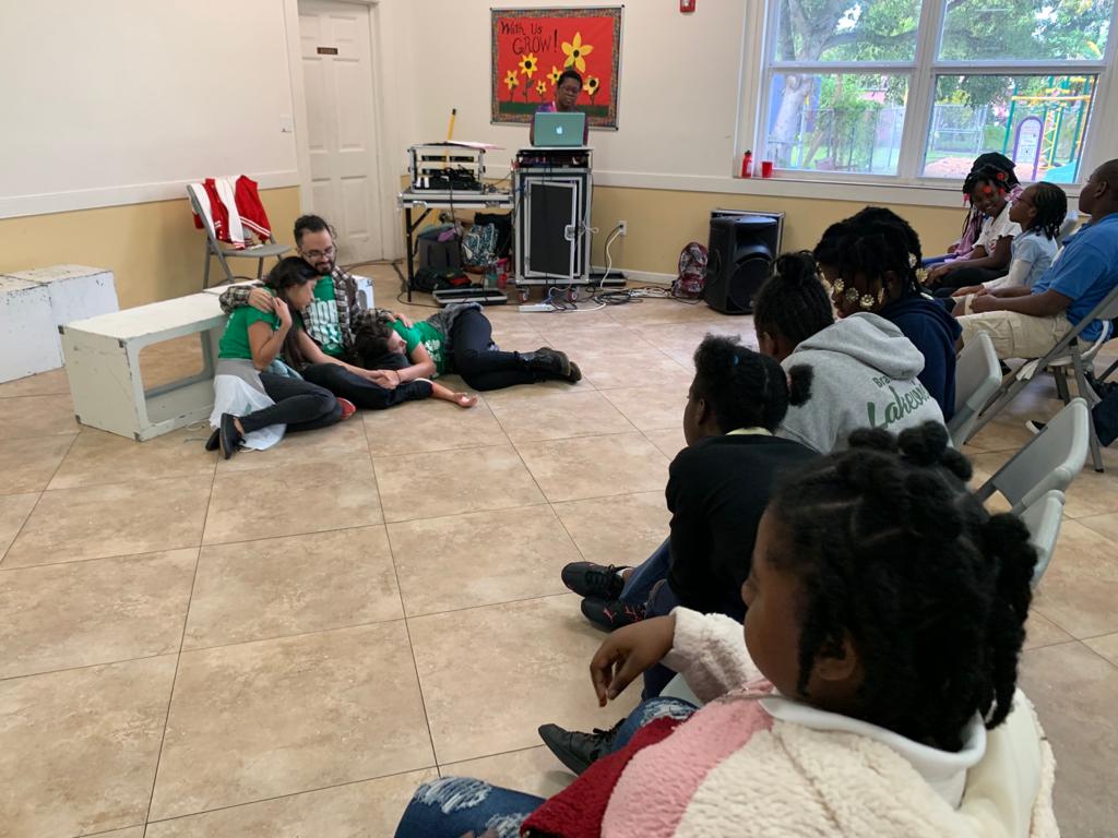 BranchesFL's tweet image. Thank you @CityTheatreFL for coming to Branches Lakeview and giving our students an awesome #performance highlighting some of today&apos;s #societalissues. 
#branchesfl #grow #climb