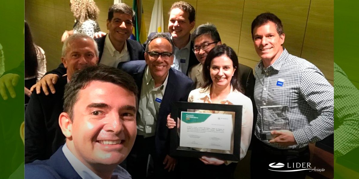 Lider_Aviacao's tweet photo. Aconteceu na tarde de hoje a cerimônia de premiação #PEOTRAM Aéreo. Ser a #1 por 4 anos consecutivos é uma forma de celebrarmos nosso trabalho em equipe e nosso comprometimento diário com a excelência em #SegurançaOperacional de nossos voos. #SafetyFirst #Offshore #LíderAviacao https://t.co/WsYz3ObY0X