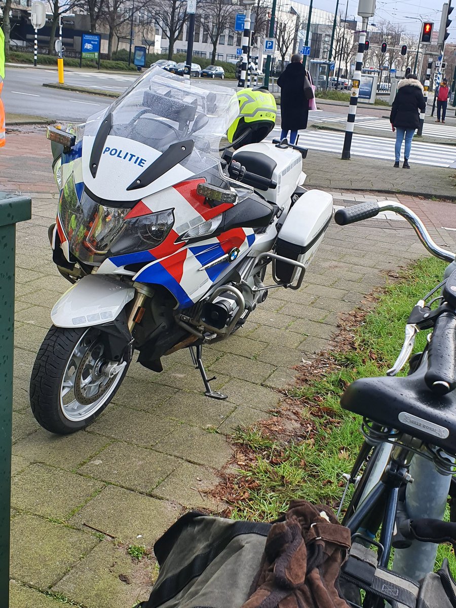 mpss_solutions's tweet photo. De eerste opleiding van 2020 is vandaag gerealiseerd in Rijswijk. 
Wij danken onze nieuwe collega's voor de inspanning en hun motivatie. 
Het team van MPSS heet jullie van harte welkom binnen haar gelederen en wenst jullie een mooie ontwikkeling toe in de toekomst. https://t.co/0g6r2qMQlN