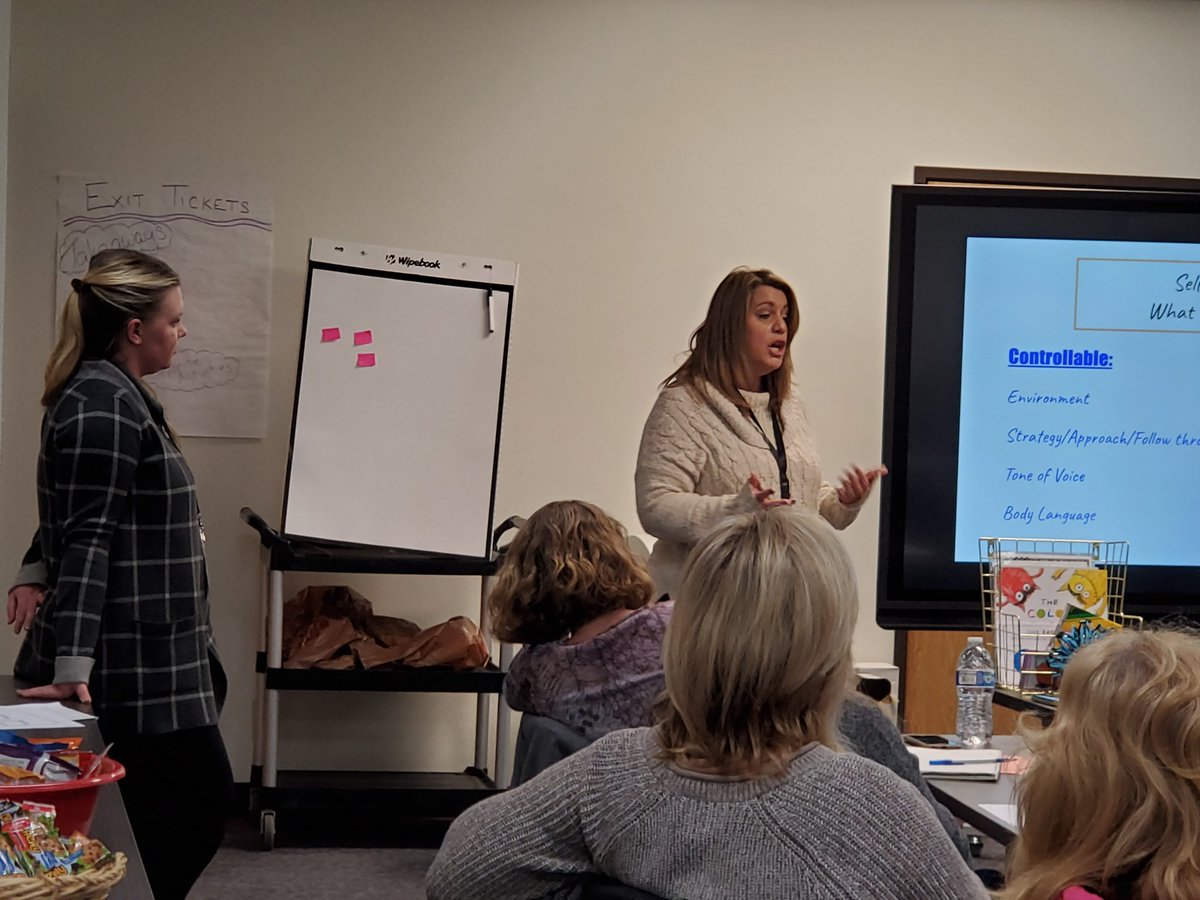 AyeLilLass's tweet photo. More TK PLC work at #simischools! Science with @JCarter_mars and intro to the Elementary counselors! https://t.co/ZuWfmDsTaK