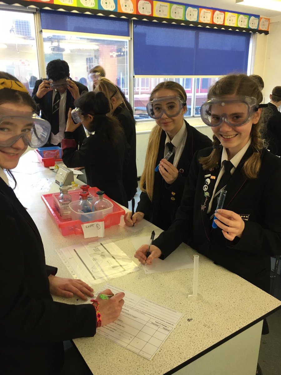 RBHSScience's tweet photo. Miss Jiva 8B2 class have been learning all about physical and chemical change this week! #itsnomagic #itsscience https://t.co/RmjtAd5ZWG