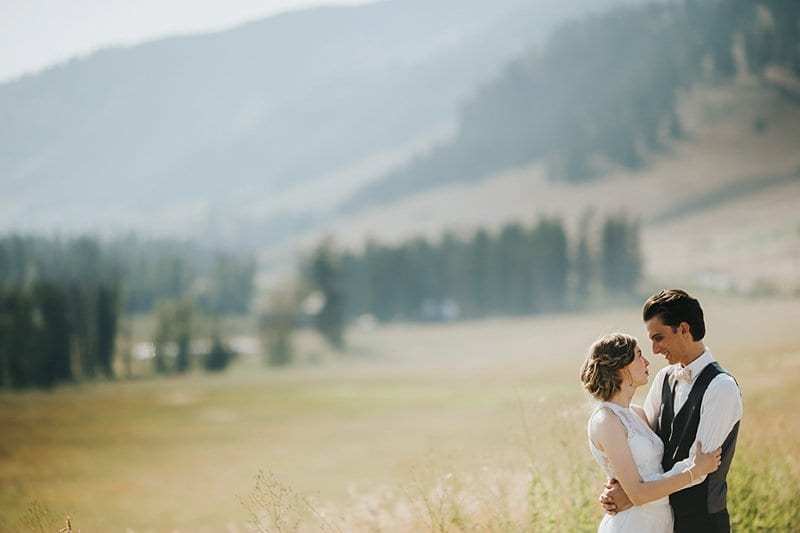 BarnettPhotog's tweet photo. Camo Country Wedding | Devanee + Kyle https://t.co/EaJPtsvhCl https://t.co/NE9YUQcTh8