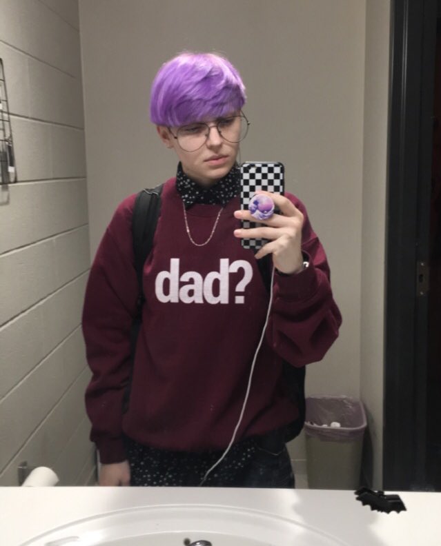 IzzyStranger's tweet image. This look was brought to you by my lack of a dad #dad? #ootd