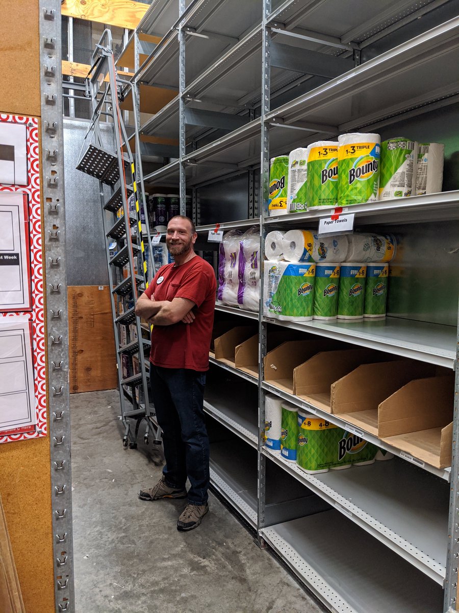 robertg1509's tweet image. #DBO Jason making #categorization happen in his paper backroom! #everythinghasahome #boxless #T1509 @BrianLeas @nick_waller15 @heit_tim