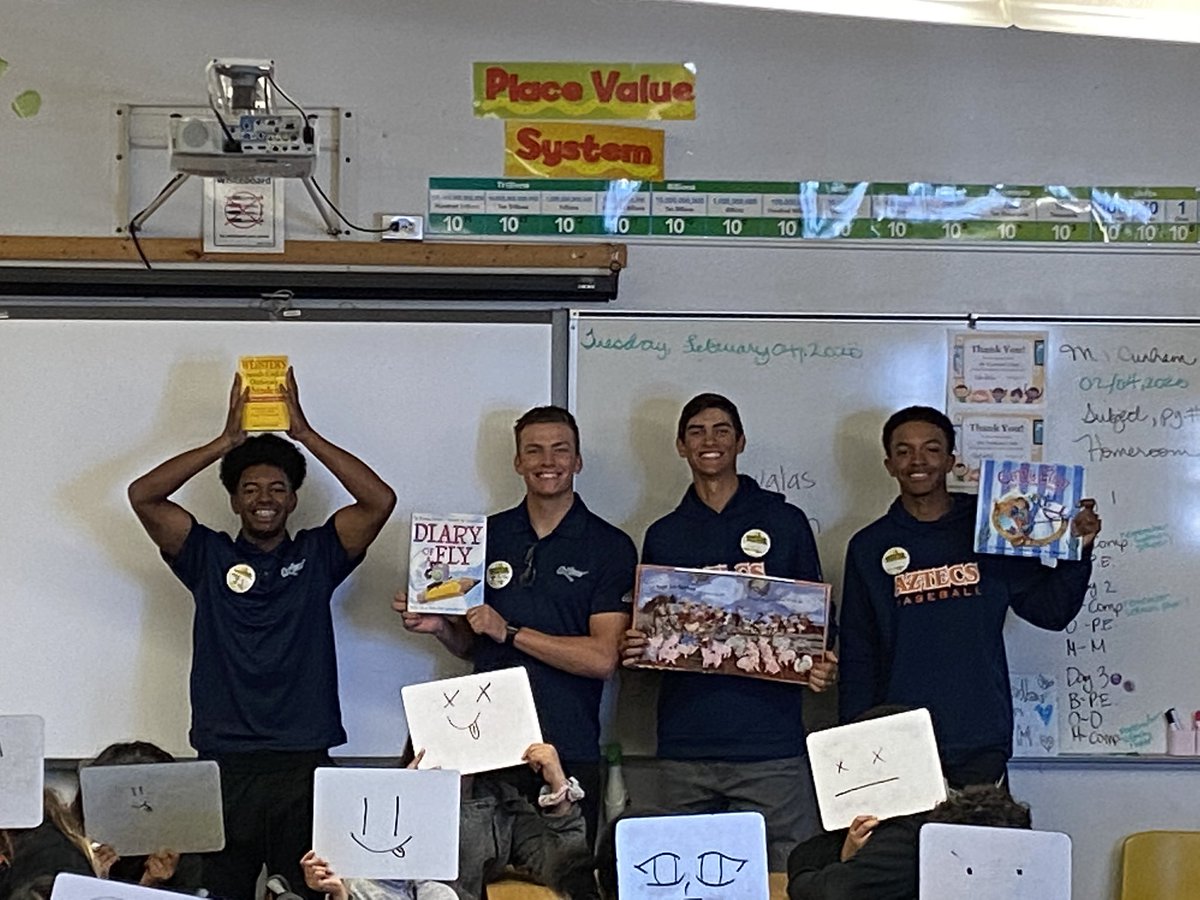 73clairebear's tweet photo. Solid fellas right here 😊⚾️  Thank you again, @BaseballPima @BaseballPima @kjacome22! https://t.co/Ckec7yXmv7