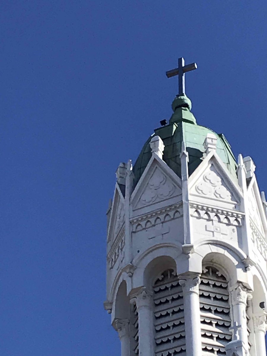 Simpson_const's tweet photo. We're working on St. Anthony of Padua's bell tower - a 115 year old church in downtown Wichita. We love being a part of these cool, historic projects. The bell inscription reads: I praise God. I call the living, mourn the dead. Donated by Guardian Angel Verdin. #historicbuilds https://t.co/RZe0L9bDIO