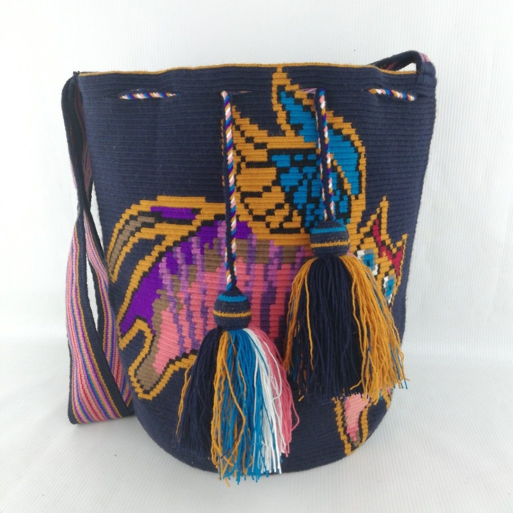 WayuuMBags's tweet photo. Wayuu Bag – Premiun 1T – Design – XXL – ANT0092 https://t.co/wXvG1RG8mE https://t.co/mw2QGirGkk