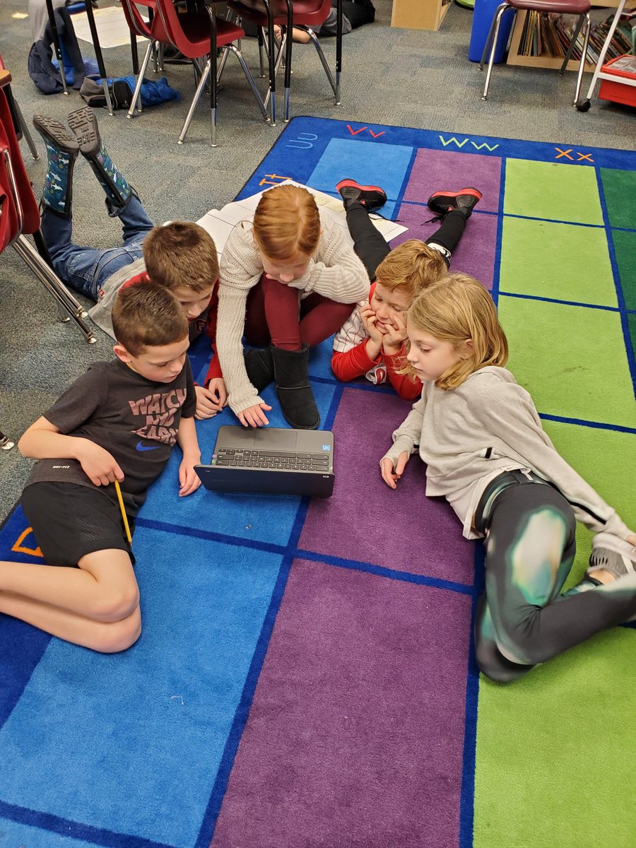 Castillo_LF1st's tweet photo. 1st grade research is underway and we are LOVING every second!!! #leadthewaylf #LightFarmsFirsties https://t.co/H3ASct3hpl