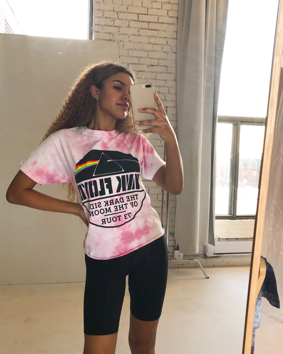 band tees > everything else 🎶 Shop our latest drop online + in-stores #ardenelove 
soo.nr/D0OE