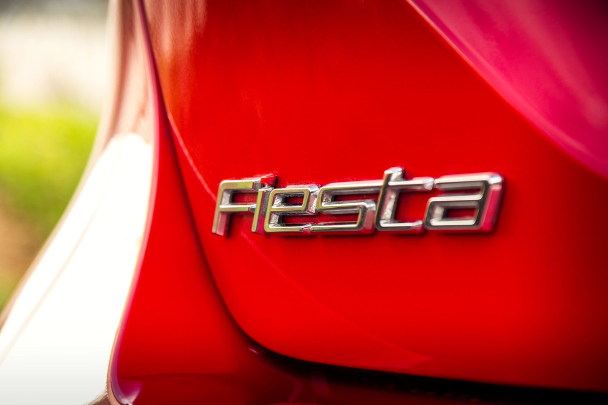 NewMotoring tweet media