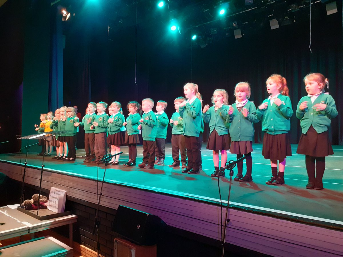 CumbriaMusicHub's tweet photo. Furness Voices KS1, we had a great time with amazing singing and a packed audience! Ramsden Infant, Victoria Infants,  Ireleth, Cambridge, Our Lady, Broughton, Ormsgill and Furness Academy. https://t.co/ys3KPWBFKG
