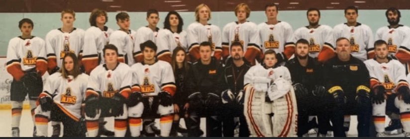 casperoilers's tweet photo. FINAL HOME GAMES OF THE SEASON⚠️ Friday night at 9:00 pm and saturday morning at 9:30 am against Cheyenne admission is free let’s come and pack the stands🚨 come support and give the seniors one last crazy home game... SEE YOU THERE🧨🧨 https://t.co/WhyZOxvsa1